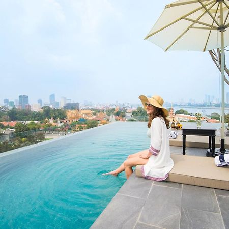 Glow Park Hotel Grand Royal Palace بنوم بنه المظهر الخارجي الصورة
