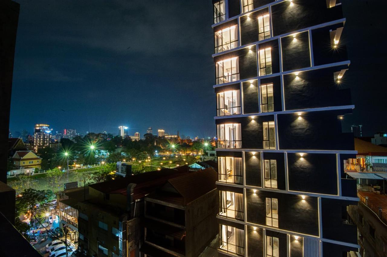 Glow Park Hotel Grand Royal Palace بنوم بنه المظهر الخارجي الصورة