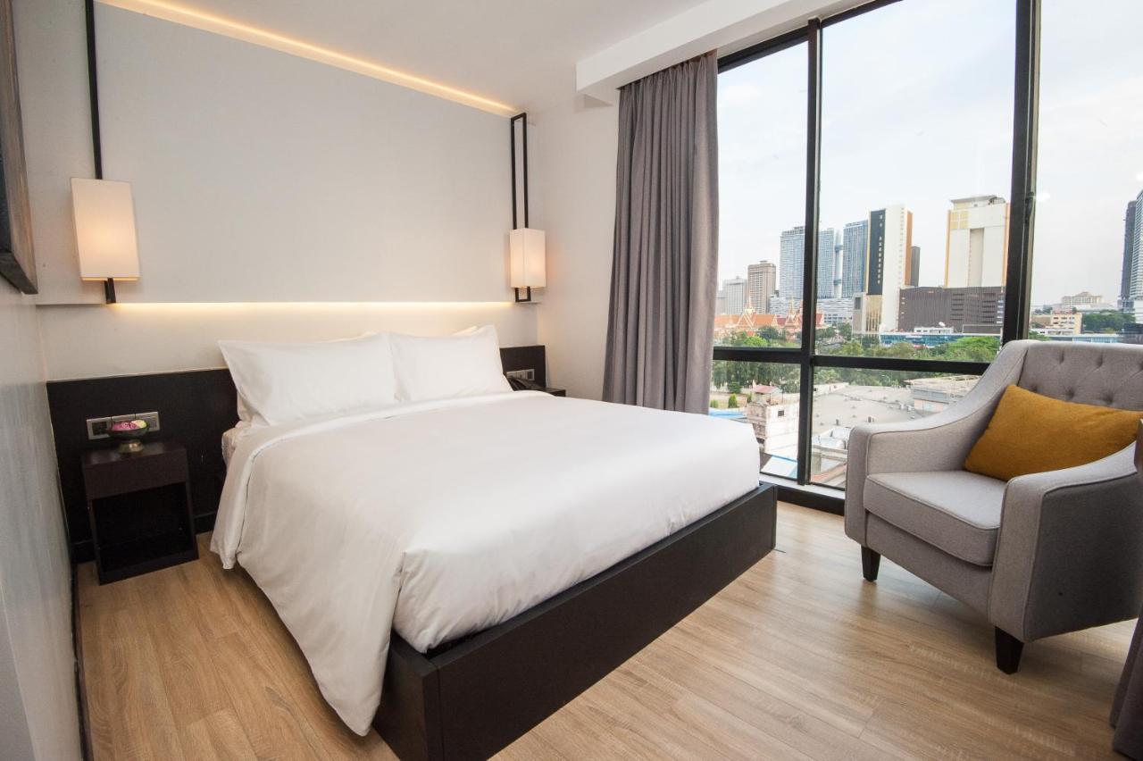 Glow Park Hotel Grand Royal Palace بنوم بنه المظهر الخارجي الصورة