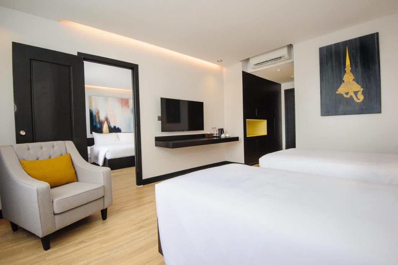 Glow Park Hotel Grand Royal Palace بنوم بنه المظهر الخارجي الصورة